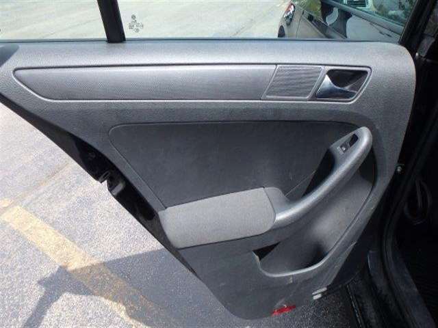 Volkswagen Jetta 2011 photo 15